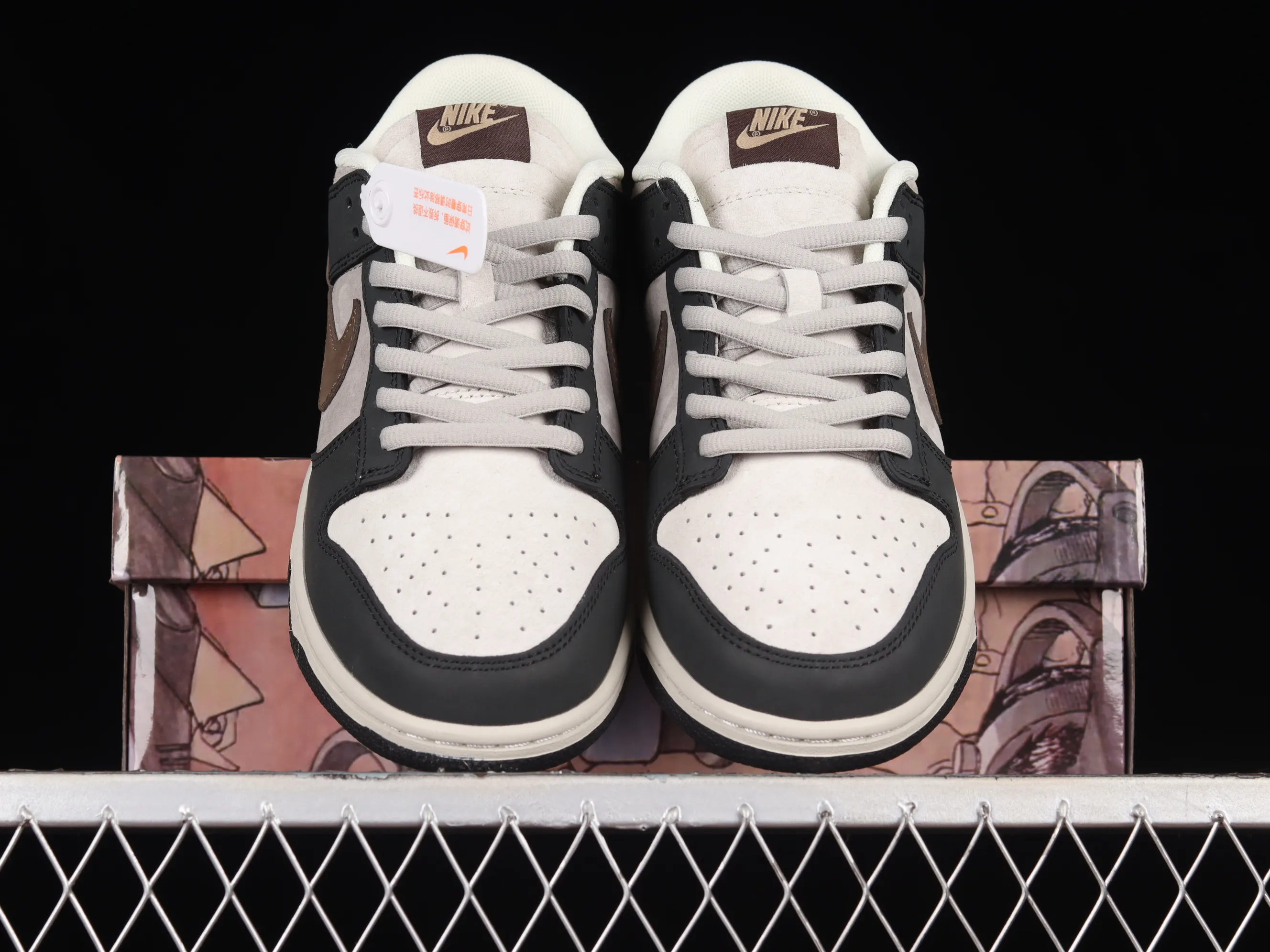 All Categories Nk SB Dunk Series Nk SB Dunk Low Low-top sneakers Otomo Katsuhiro x Nk SB Dunk Low "Steamboy OST" Otomo Katsuhiro co-branded SB low-top sports and leisure sneakers LF0039-003